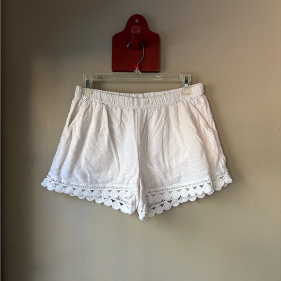 Aerie White 100% Cotton Lace Trim Shorts M - Picture 2 of 6